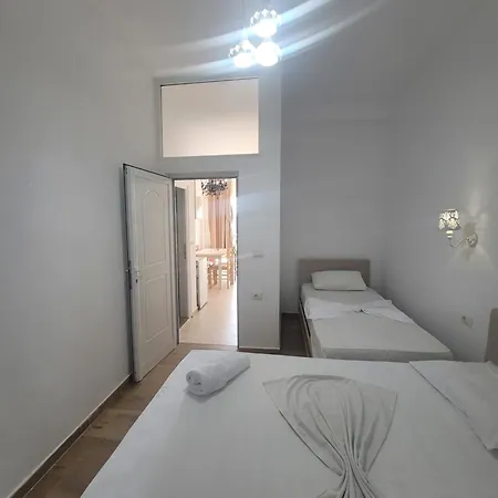 Sunny Balcony Apartament Saranda